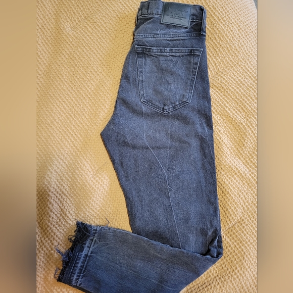 Abercrombie jeans New - Picture 1 of 5